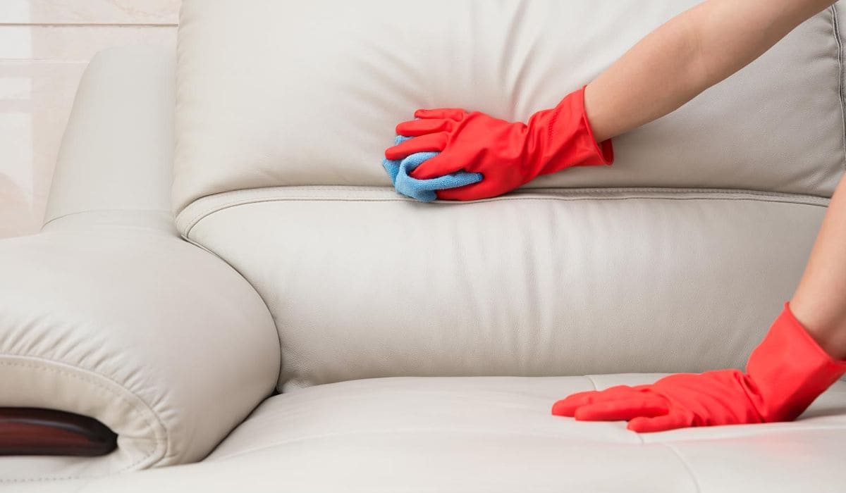clean-fabric-sofa-in-the-uk