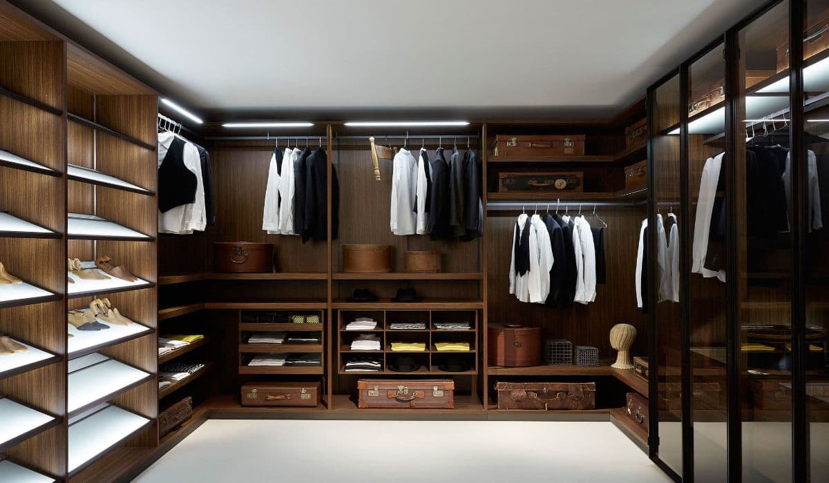 walk-in-closet