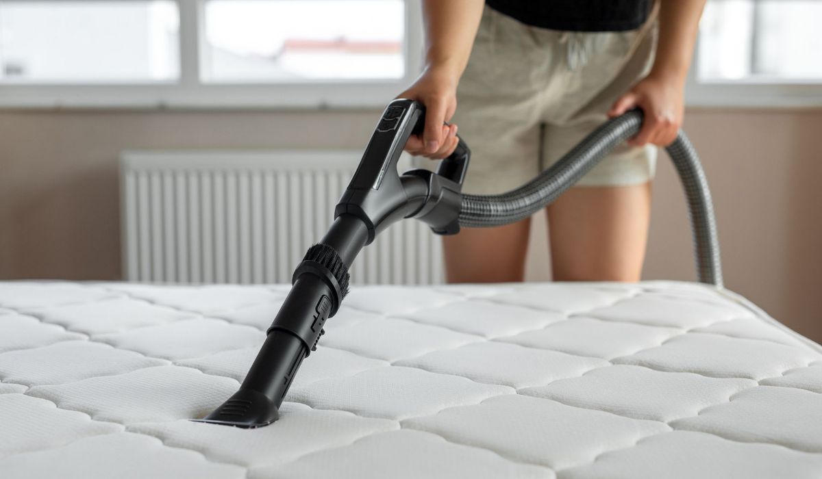 how-to-remove-urine-stains-from-mattress