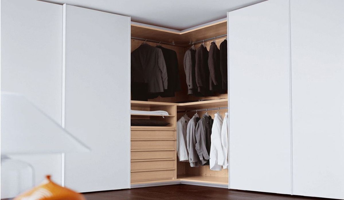 Corner Built-in Wardrobes