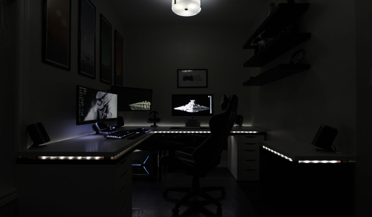 all-black-gaming-rooms
