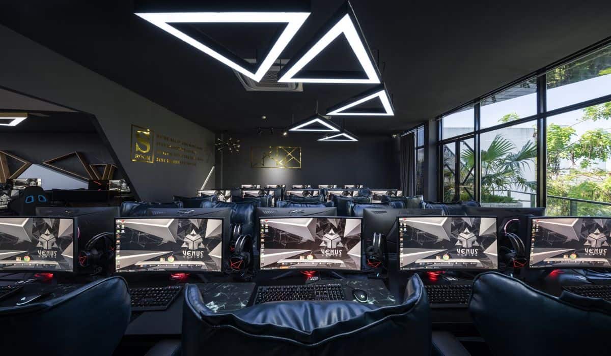 black-gaming-setups