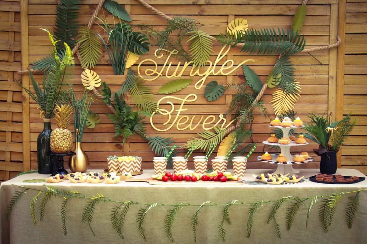 jungle party decorations