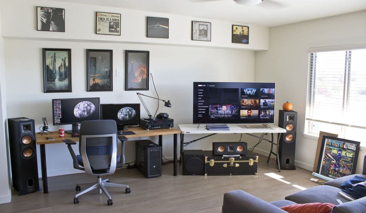 light-grey-gaming-rooms