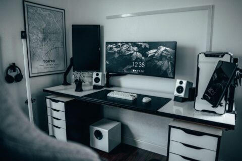 black-and-grey-gaming-room-ideas